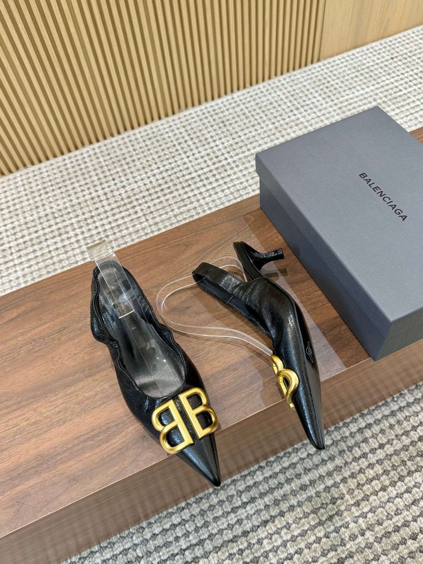 255QJ45Z Popular  leather High heels