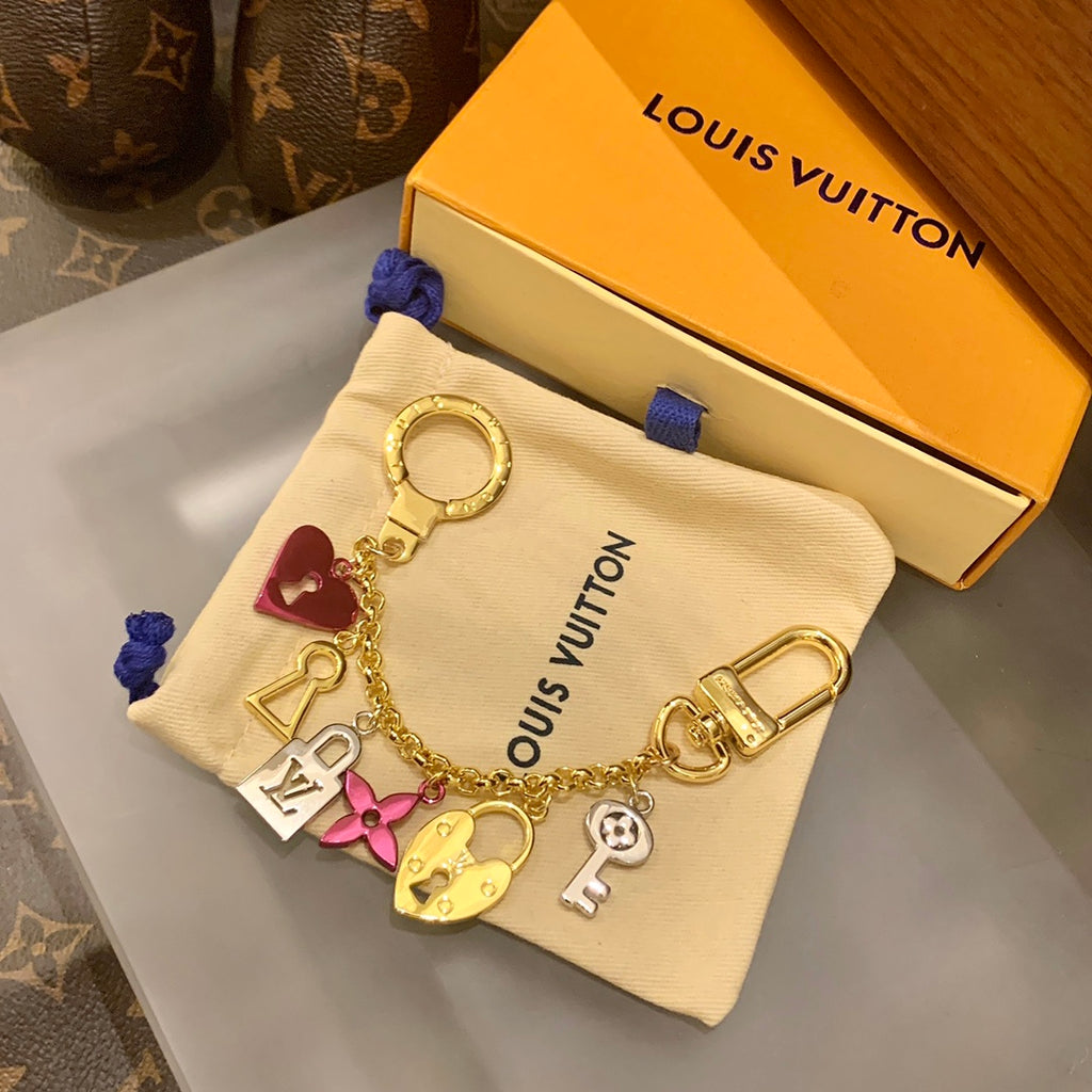 35QE12A Popular bag 's charms accessories