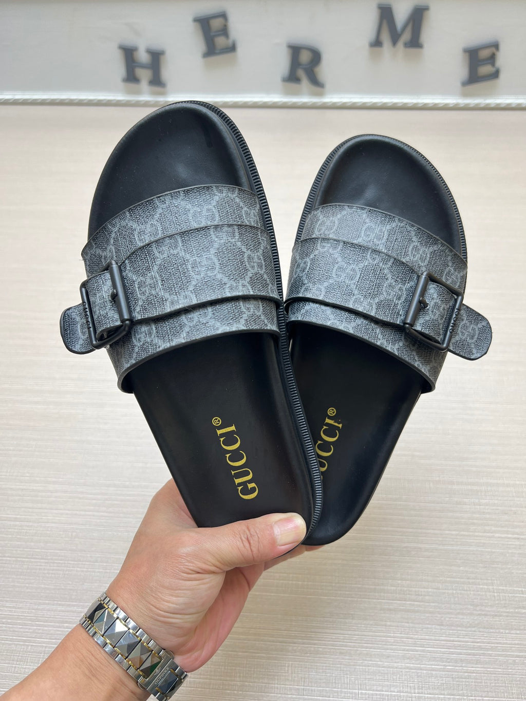 54B92Z Popular slippers