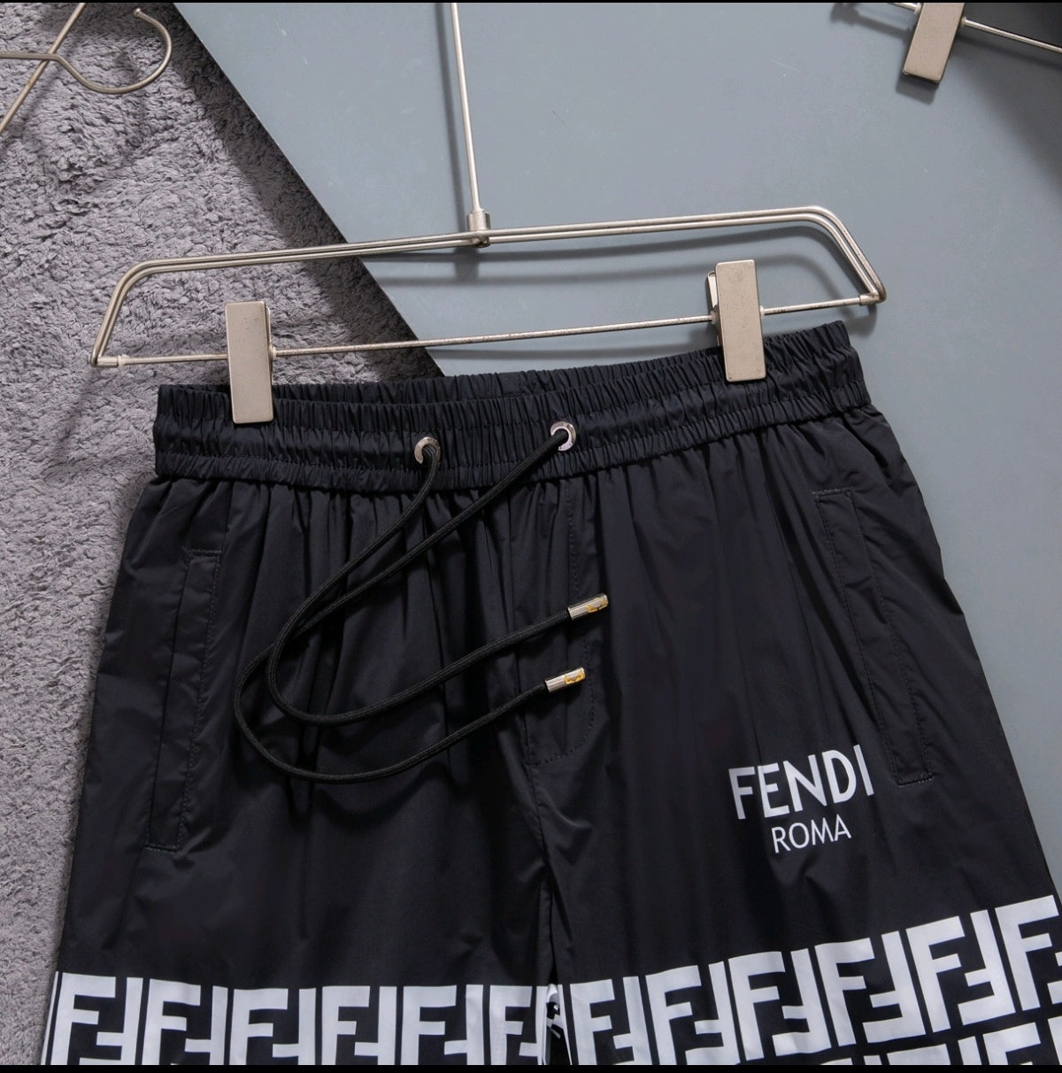 136NF25U Popular shorts