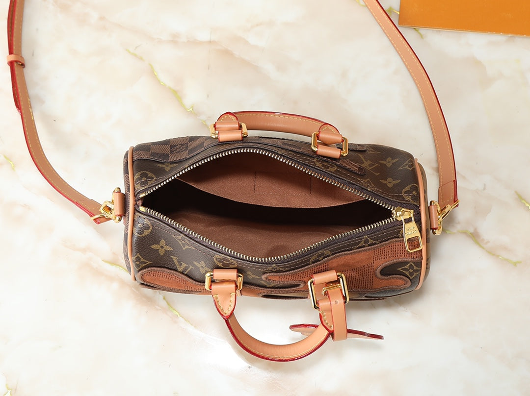 146PE31B Popular leather bag