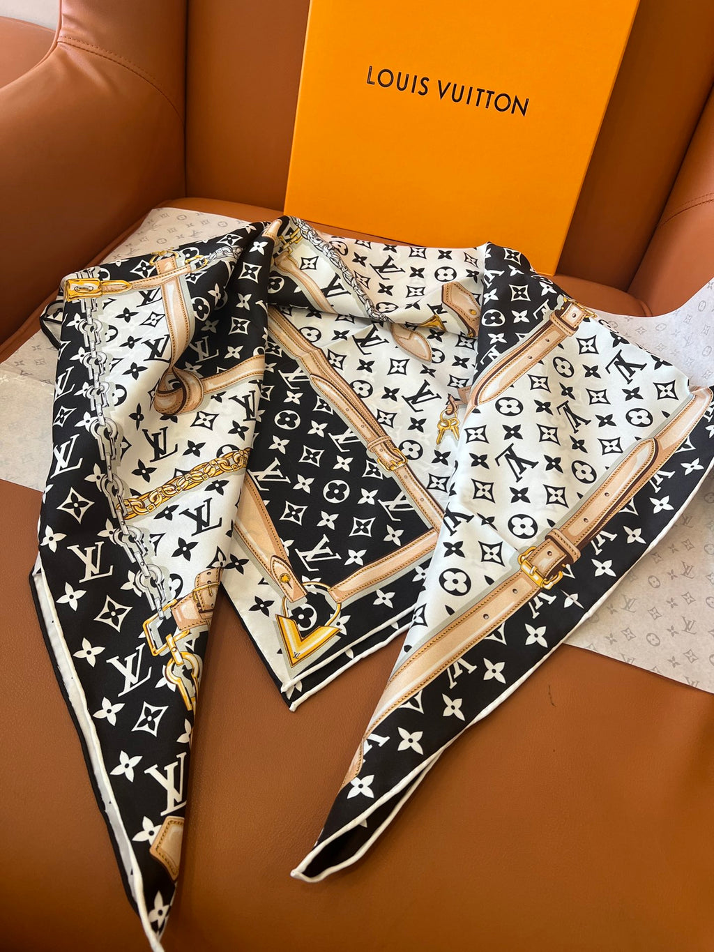 155NE81W Popular Silk Scarve