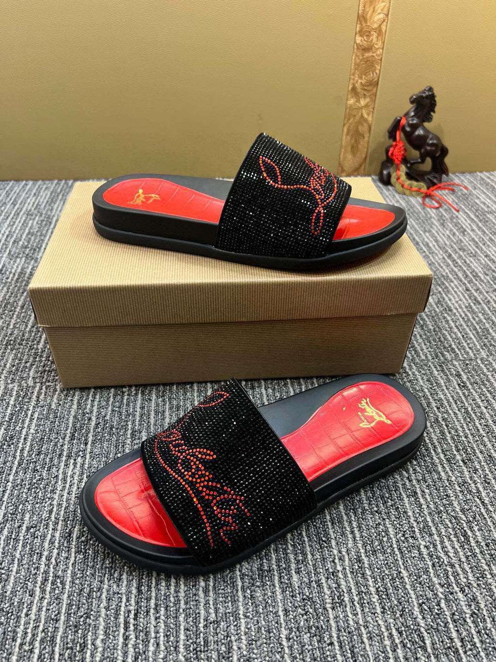 54A128Z Popular slippers