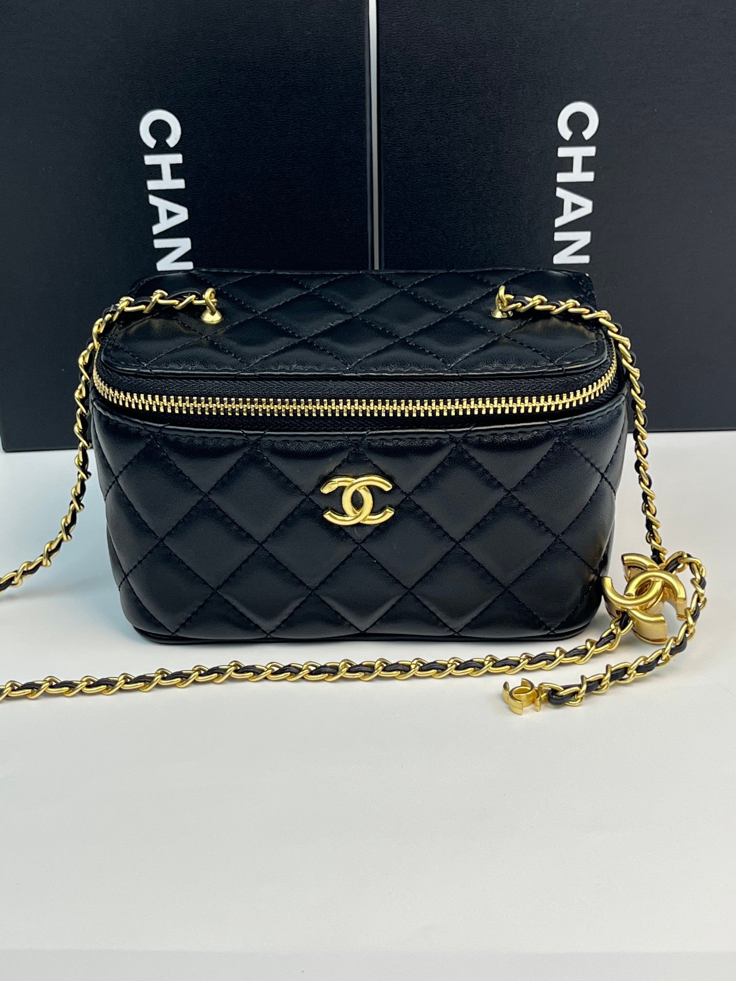 136PC83B Popular leather bag