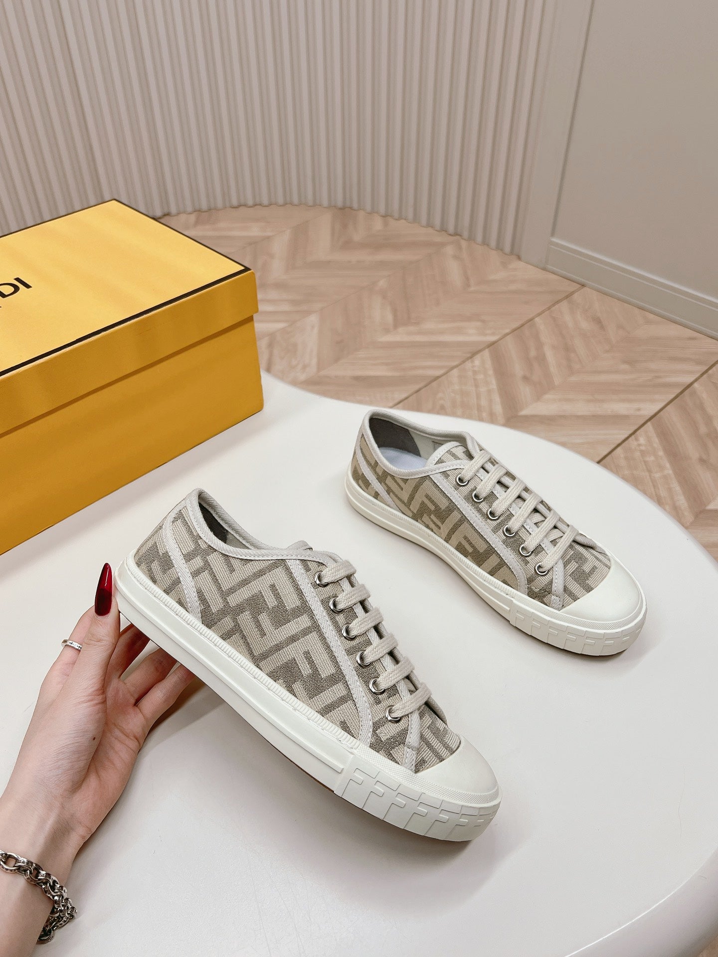 2105QF423Z Popular high-quality Shoes