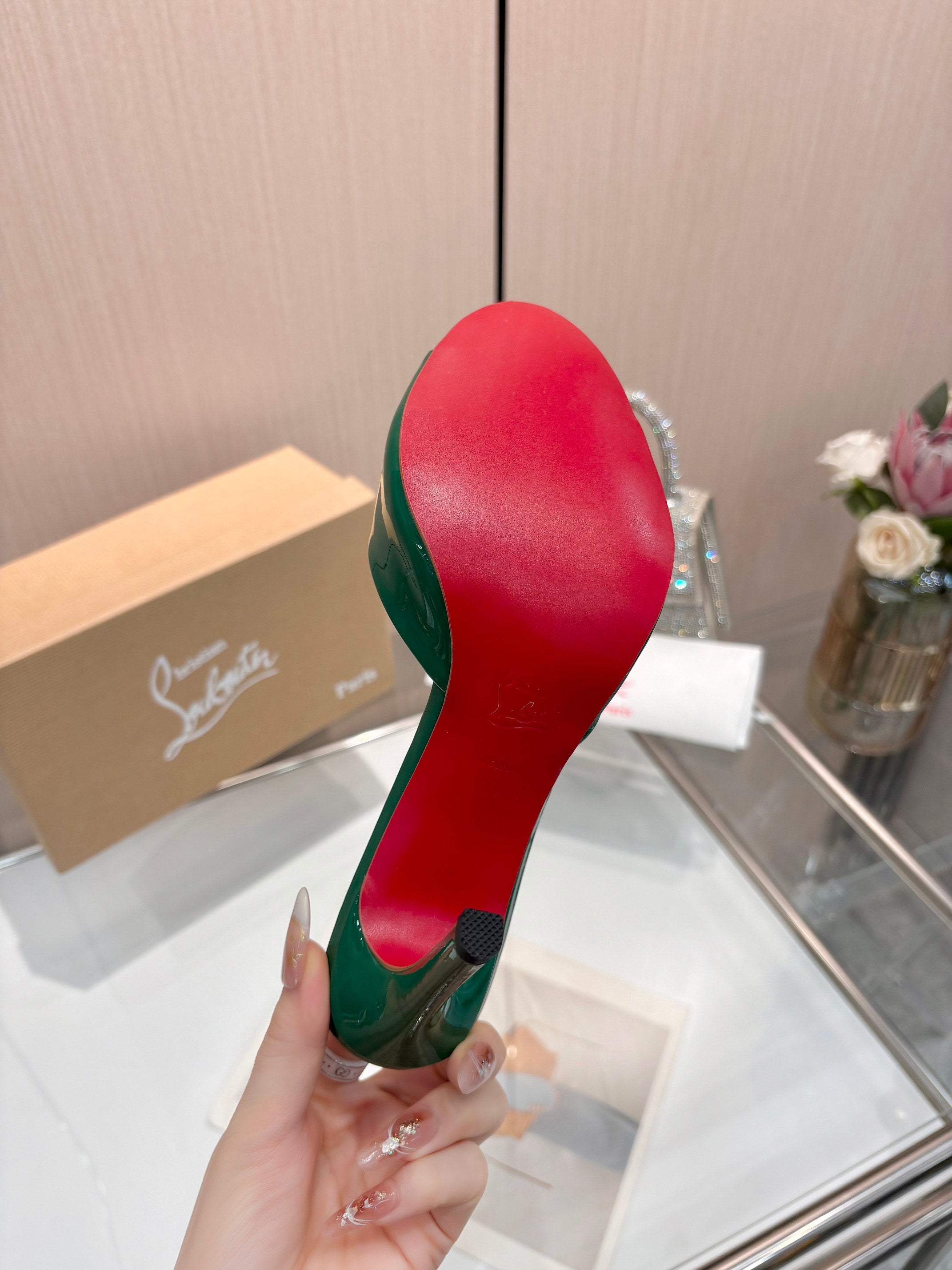 Z2X66A39 Popular leather High heels