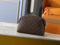 B1P46E112 Popular leather bag