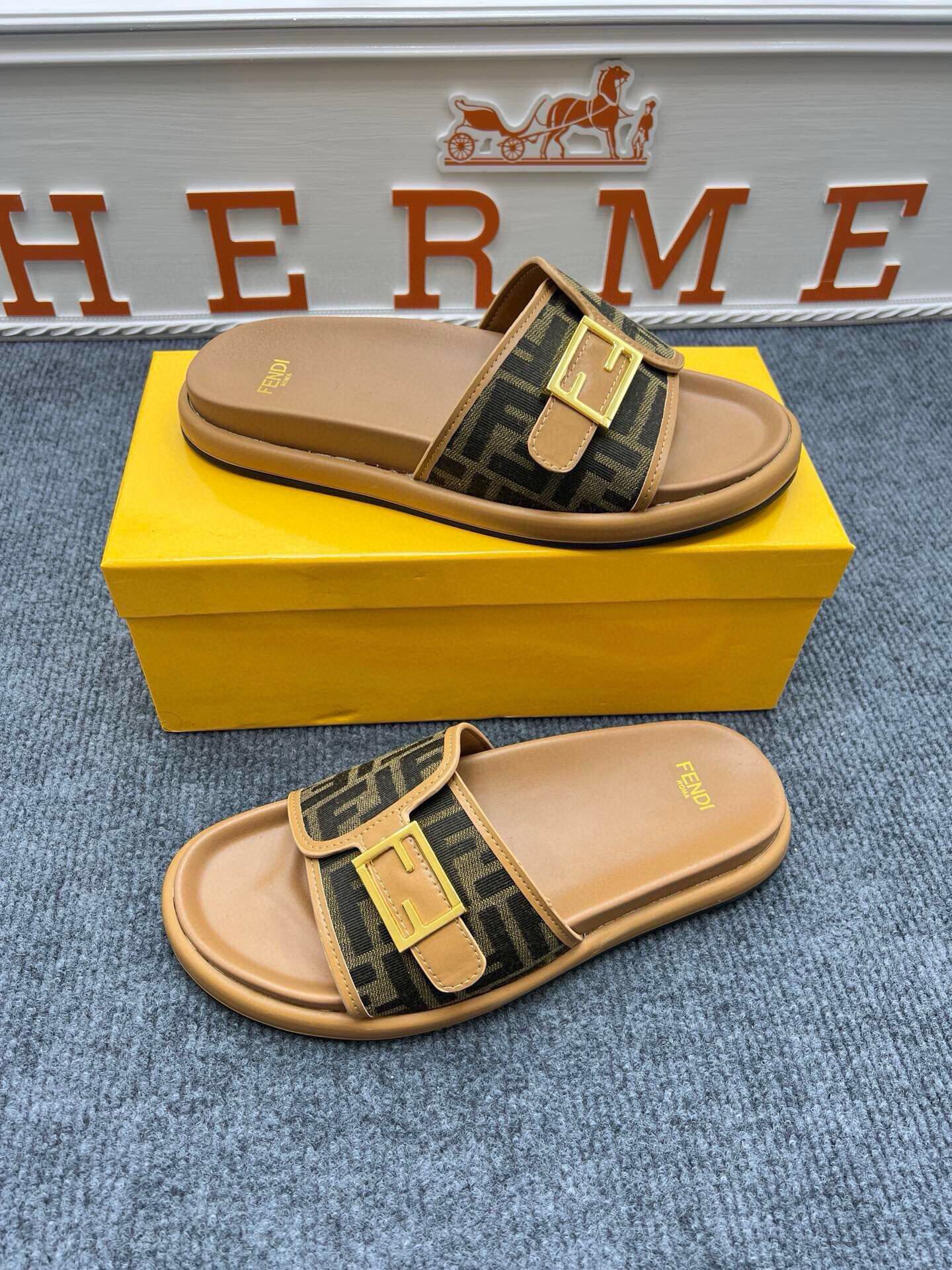 54F37Z Popular slippers