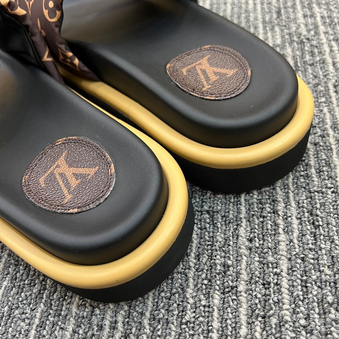 5XF120Z Popular leather quality Slippers