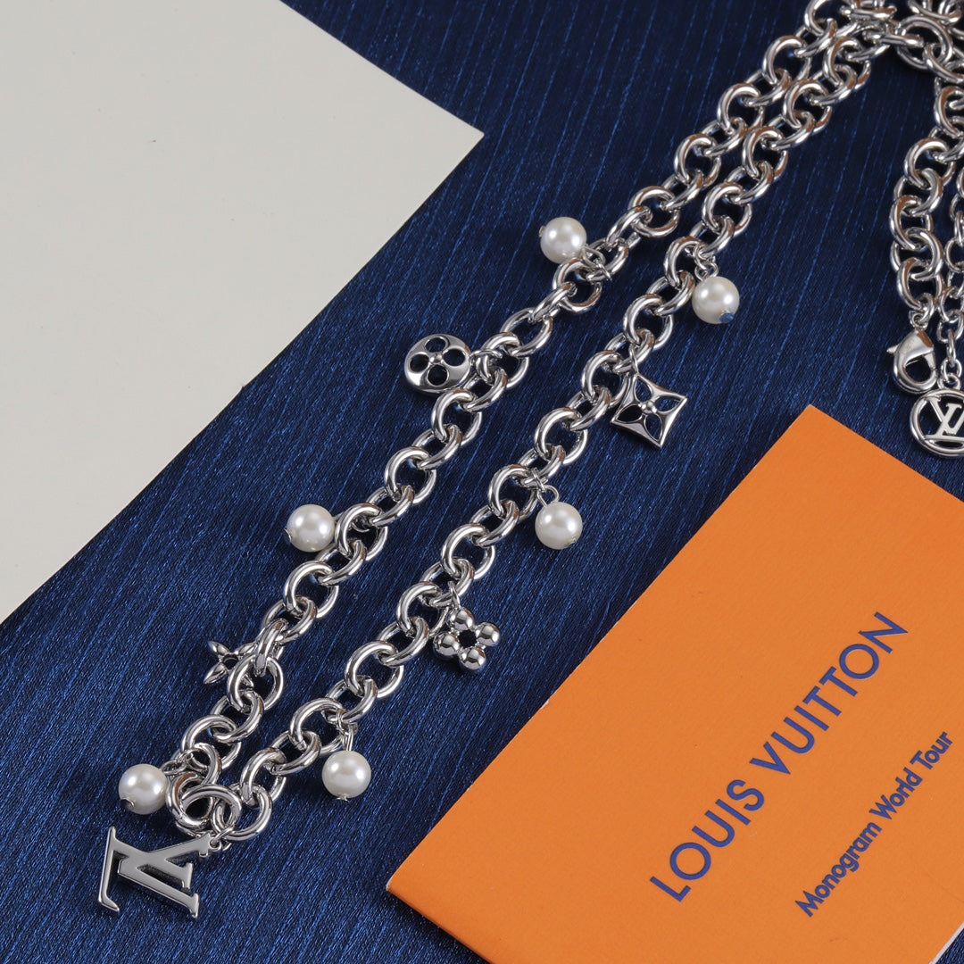175RE32X Popular   Necklaces .