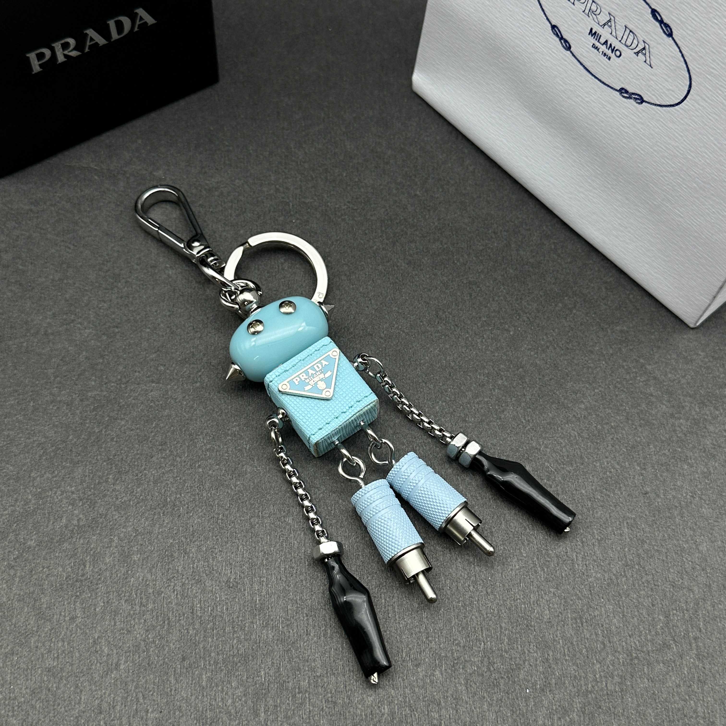 35QP1A Popular bag 's charms accessories