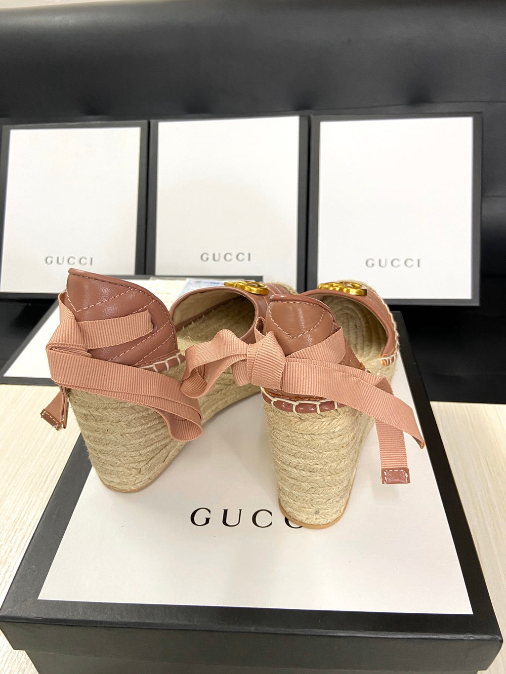 Z2X66B36   Popular leather High heels