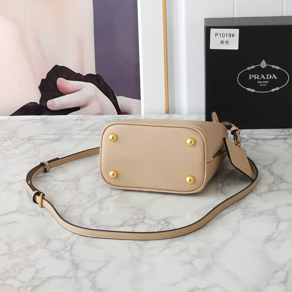 1WP102B Popular  leather bag