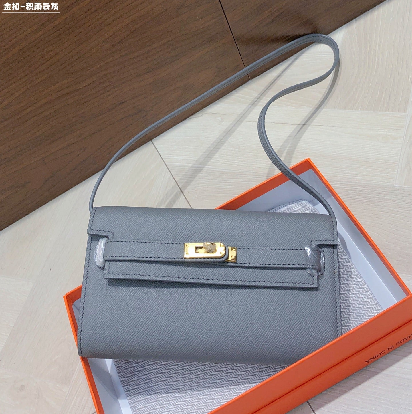 B1X66H11 Popular high-quality leather bag