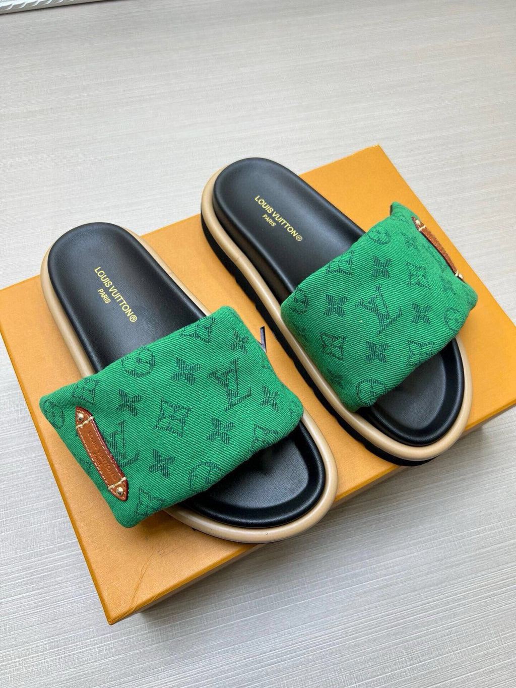 5QE8Z Popular Slippers