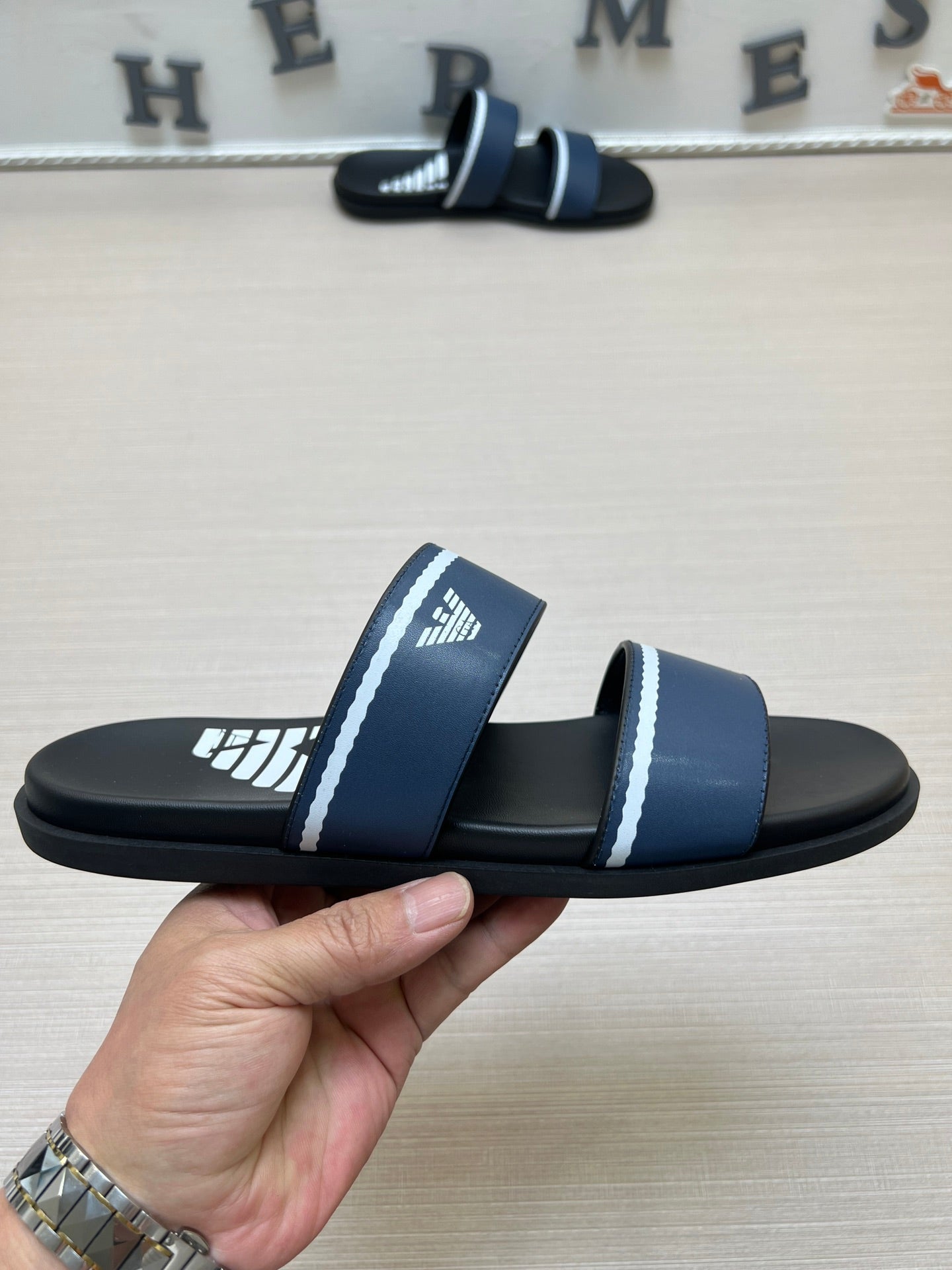 54A104Z Popular slippers