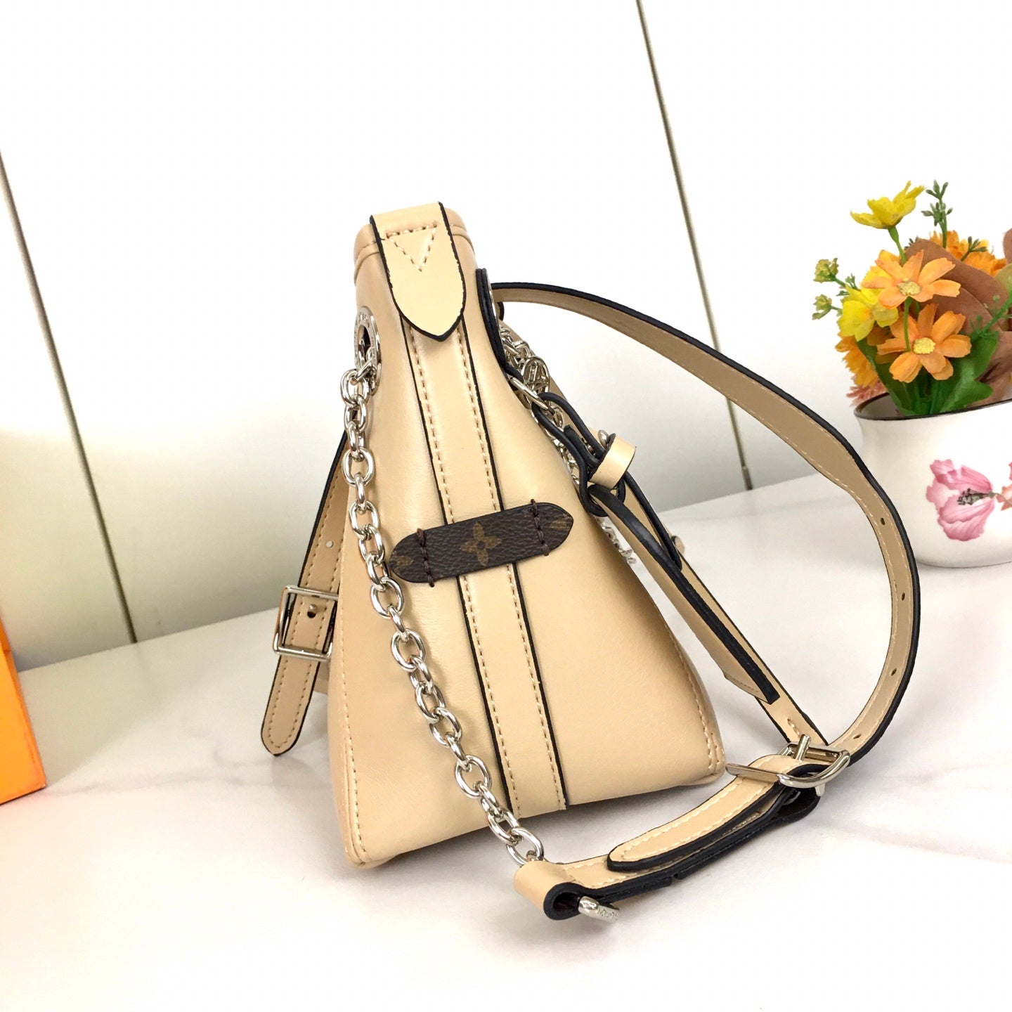 1WE113B Popular  leather bag