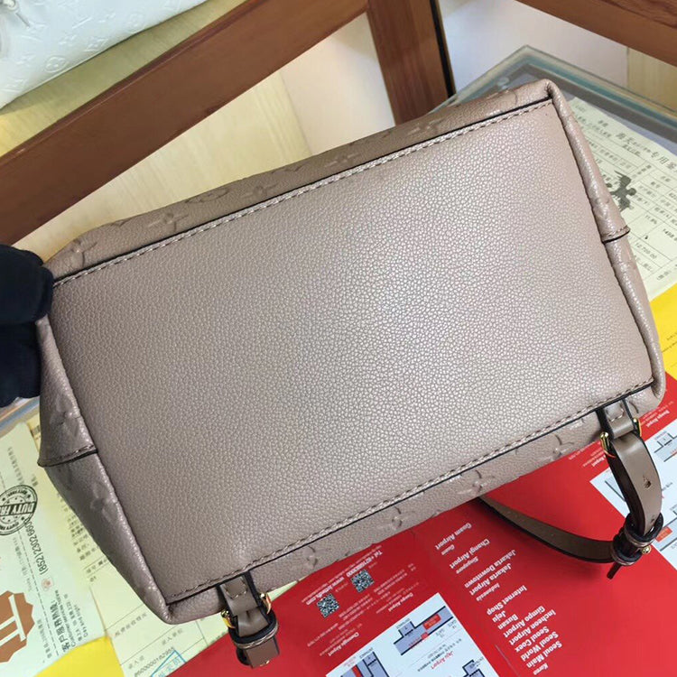 2E6B Popular  leather backpacks