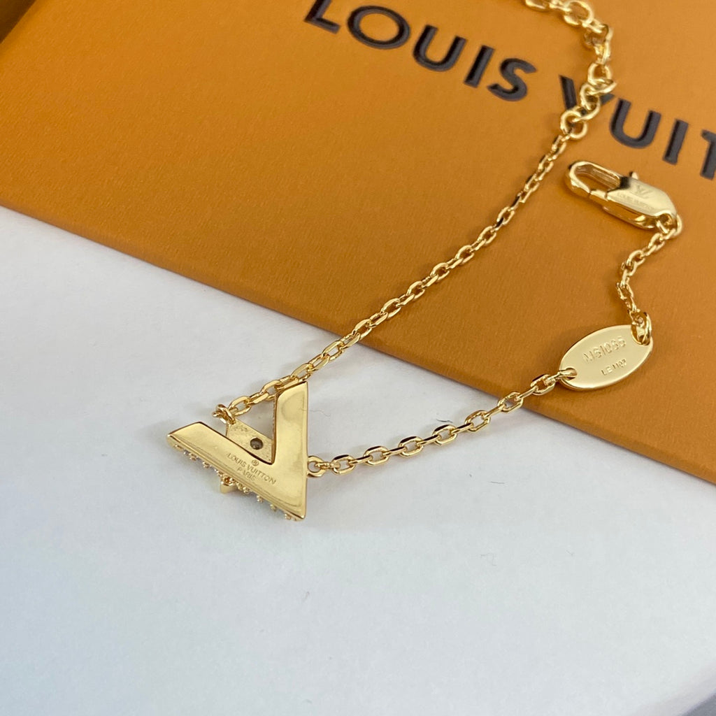 1XE609X  Popular  Earrings Bracelets Necklaces