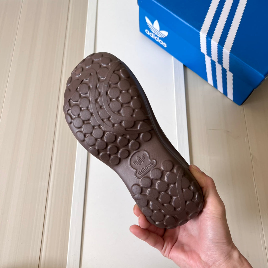 14A191Z Popular sandals