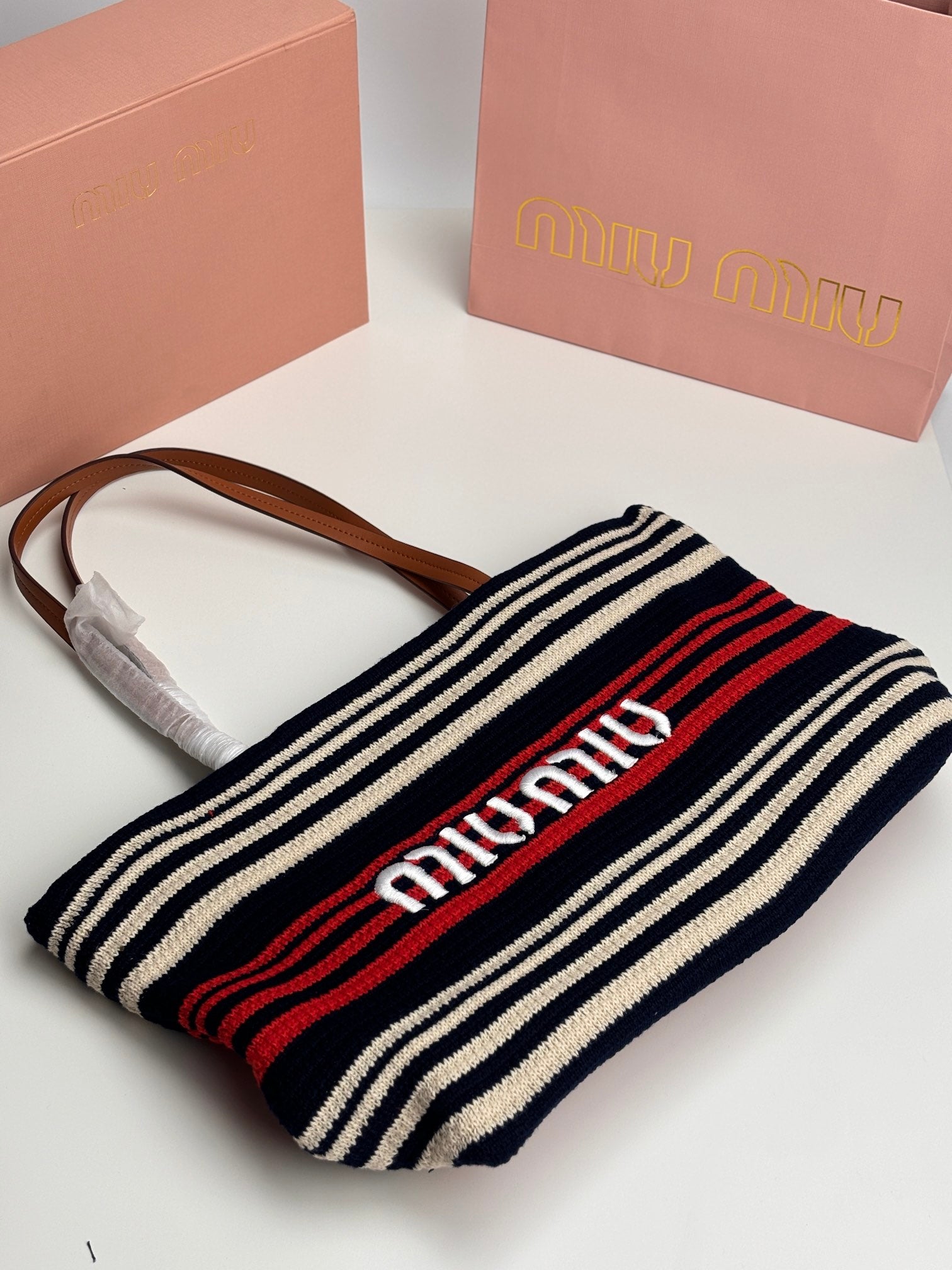 1XA78B Popular    Woven Bag