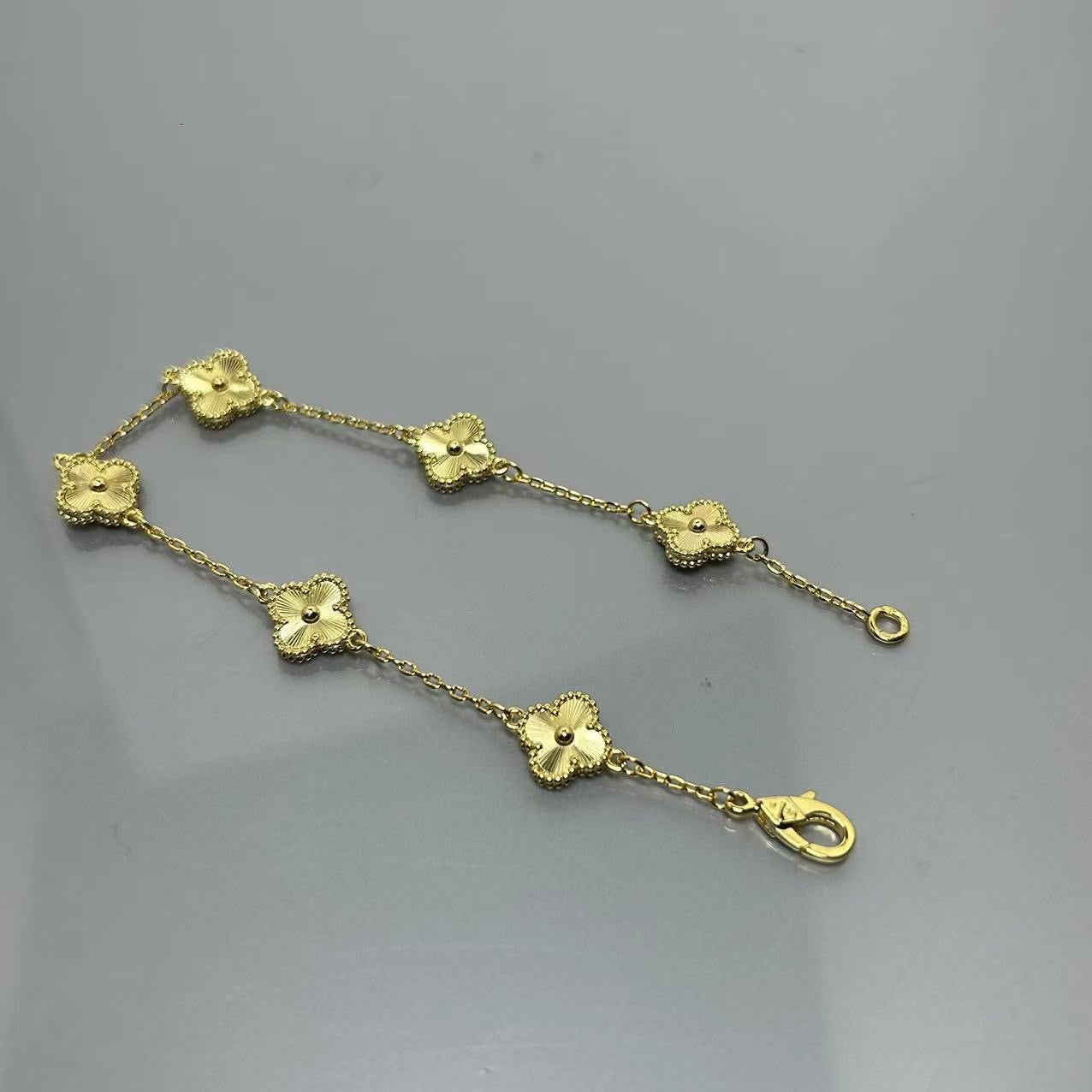 5XVA183K  Popular bracelets 6 flowers mini size 0.9cm flower