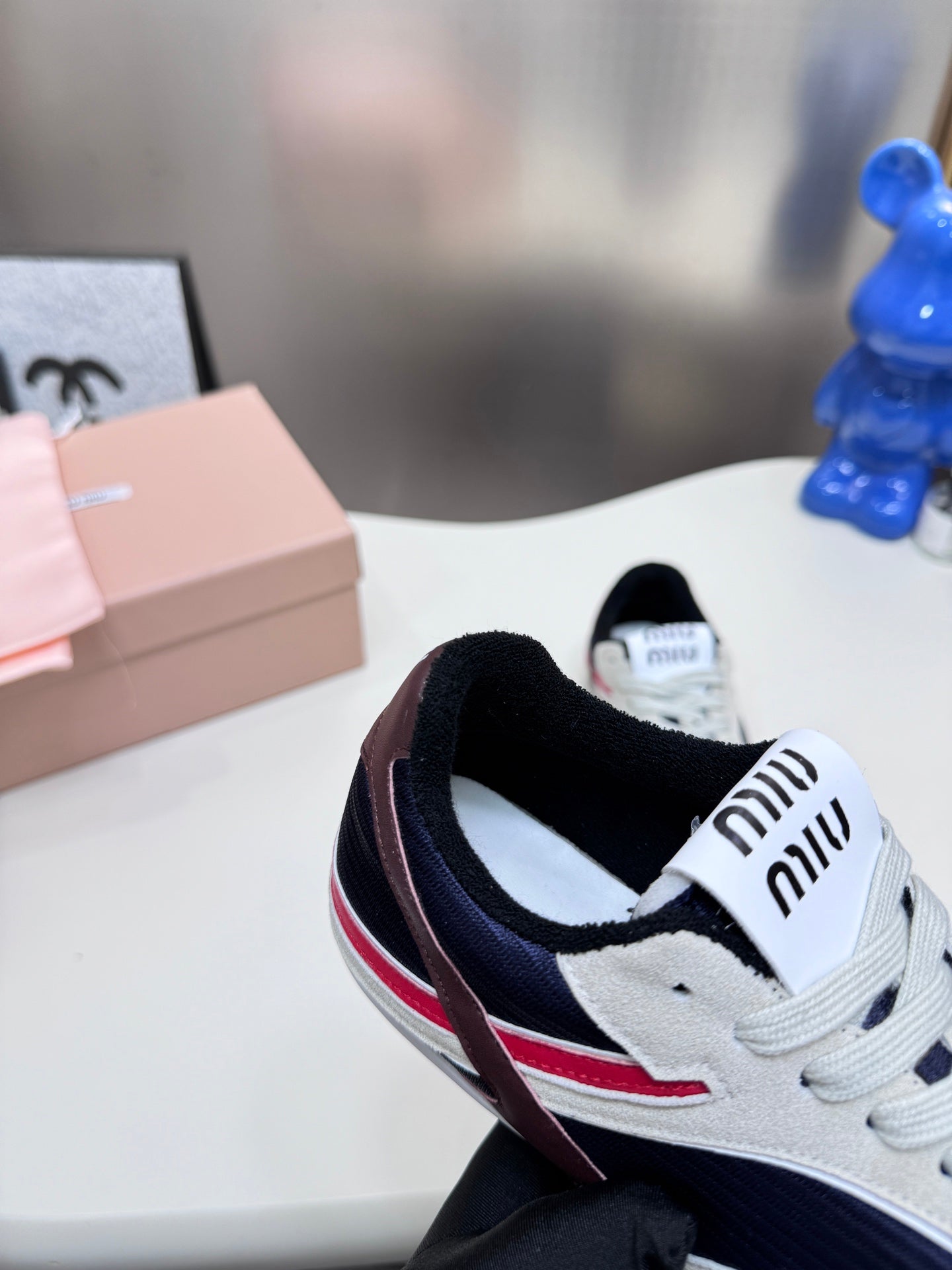 6105QA352Z Popular Shoes