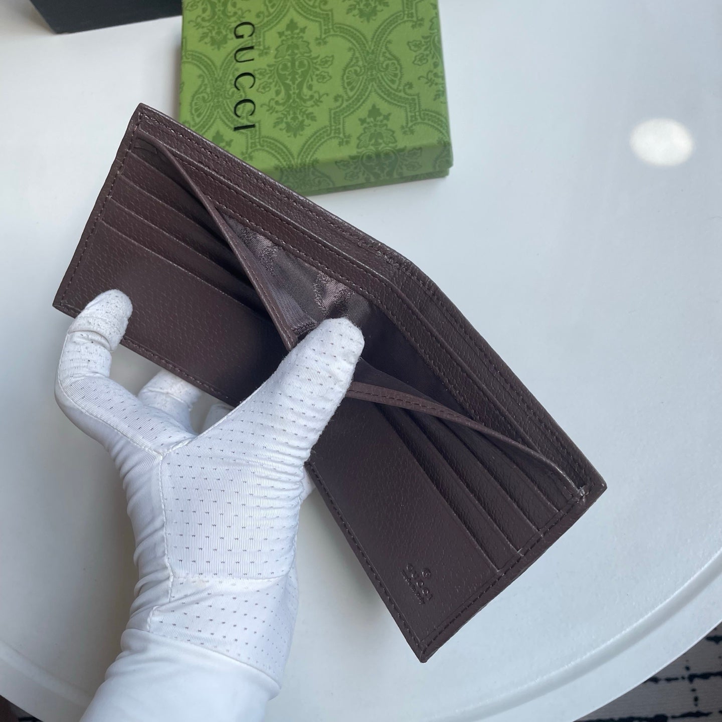 146XB7B Popular leather wallets ( with full packaging )