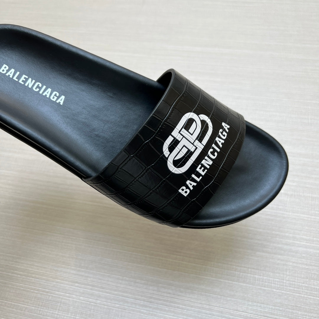 54J99Z Popular slippers