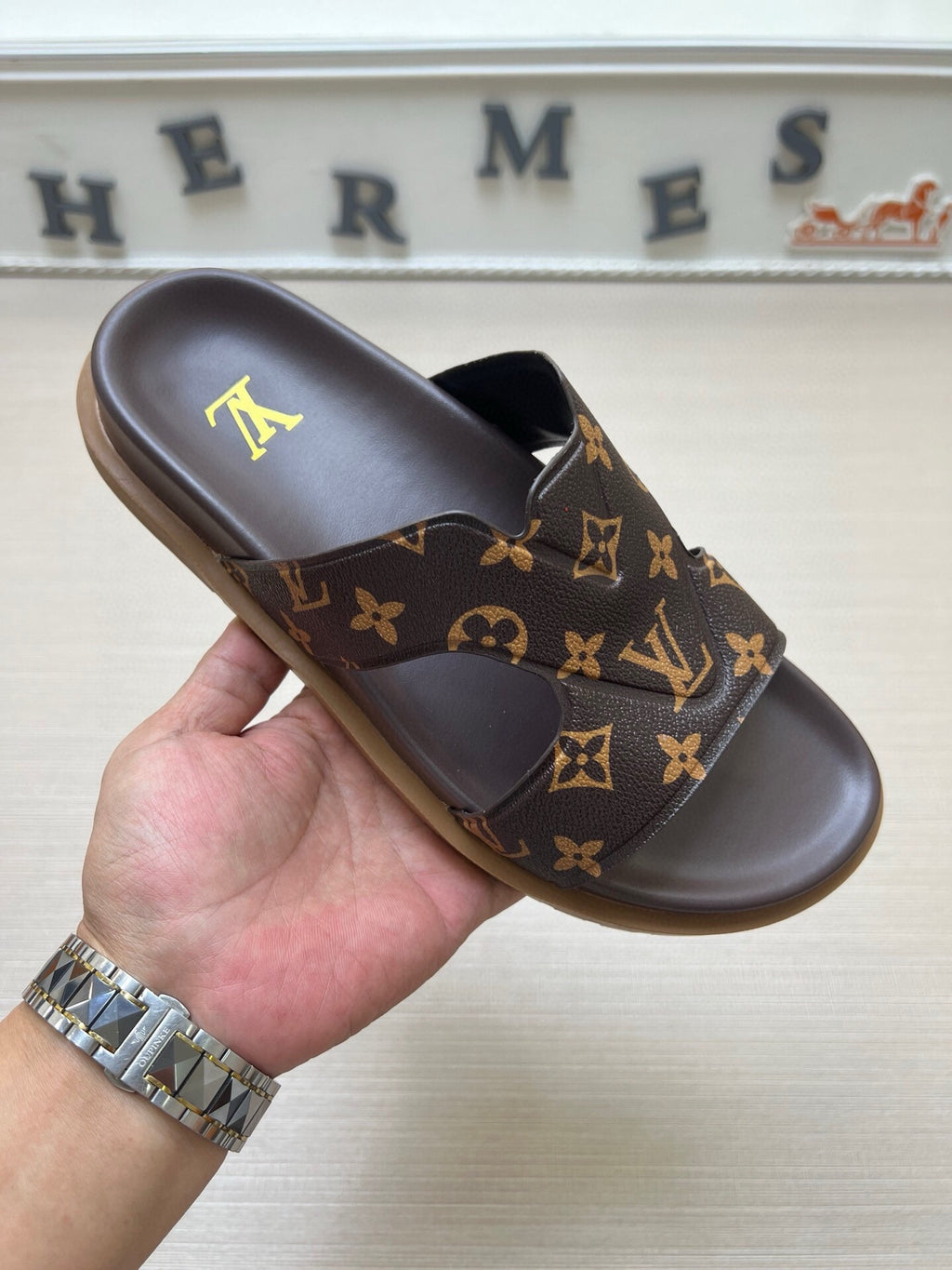 5LE228Z Popular Slippers