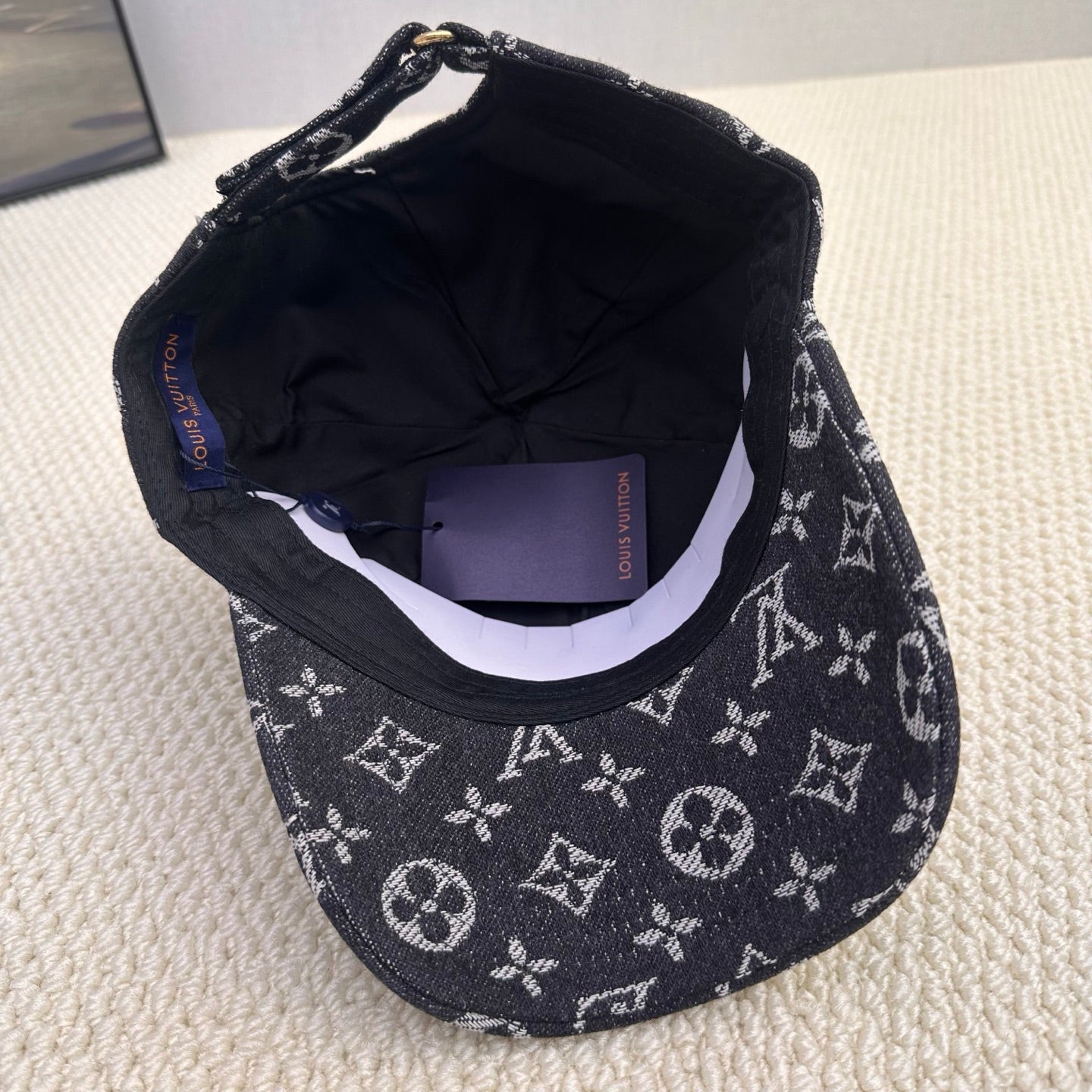 16XE32M Popular hats