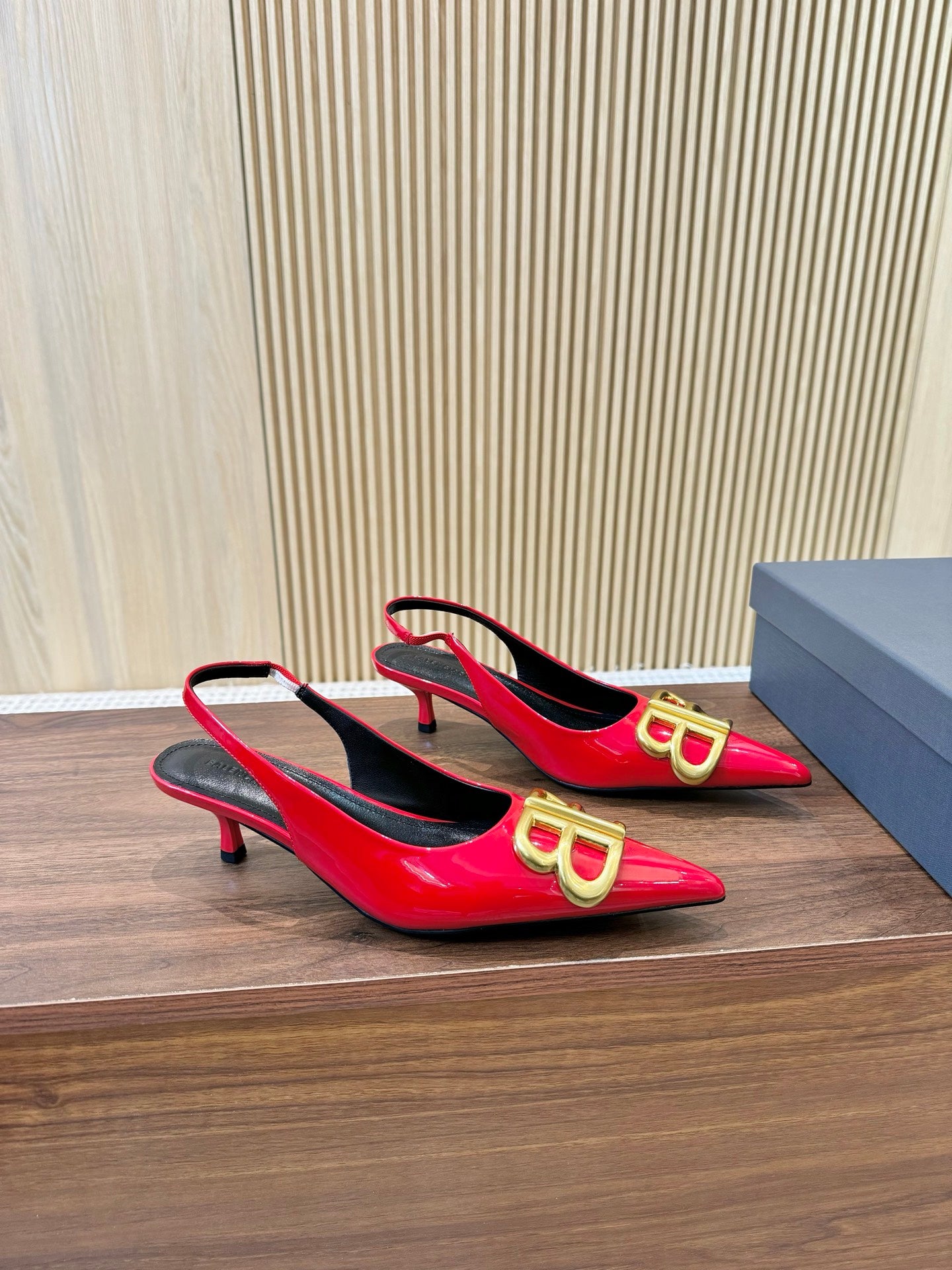 255QJ45Z Popular  leather High heels