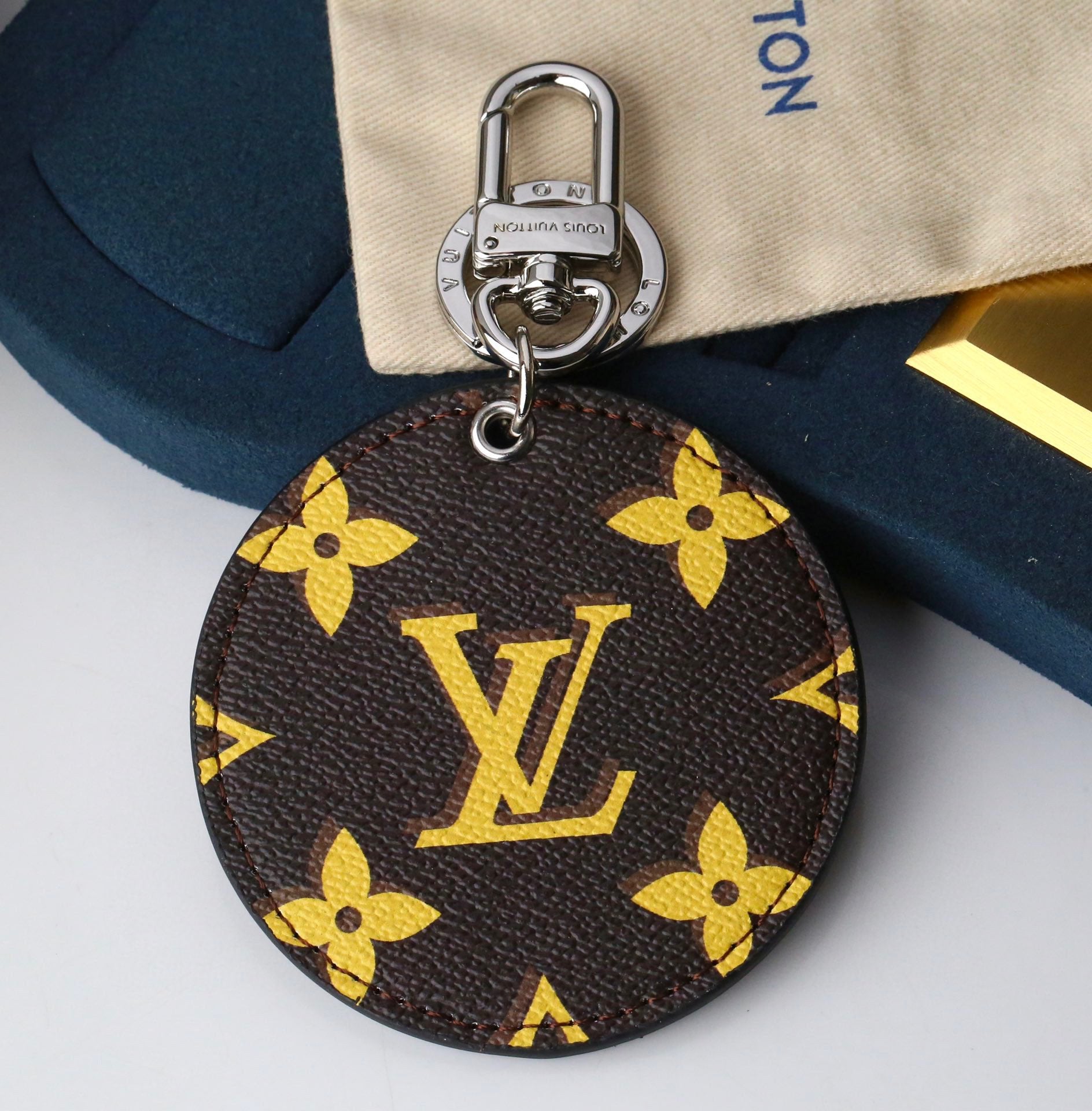 35ZE90A Popular bag 's charms accessories
