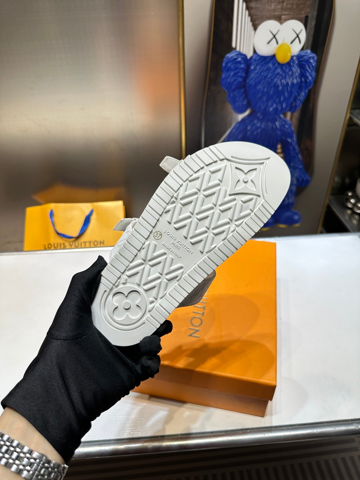 14E10Z Popular sandals