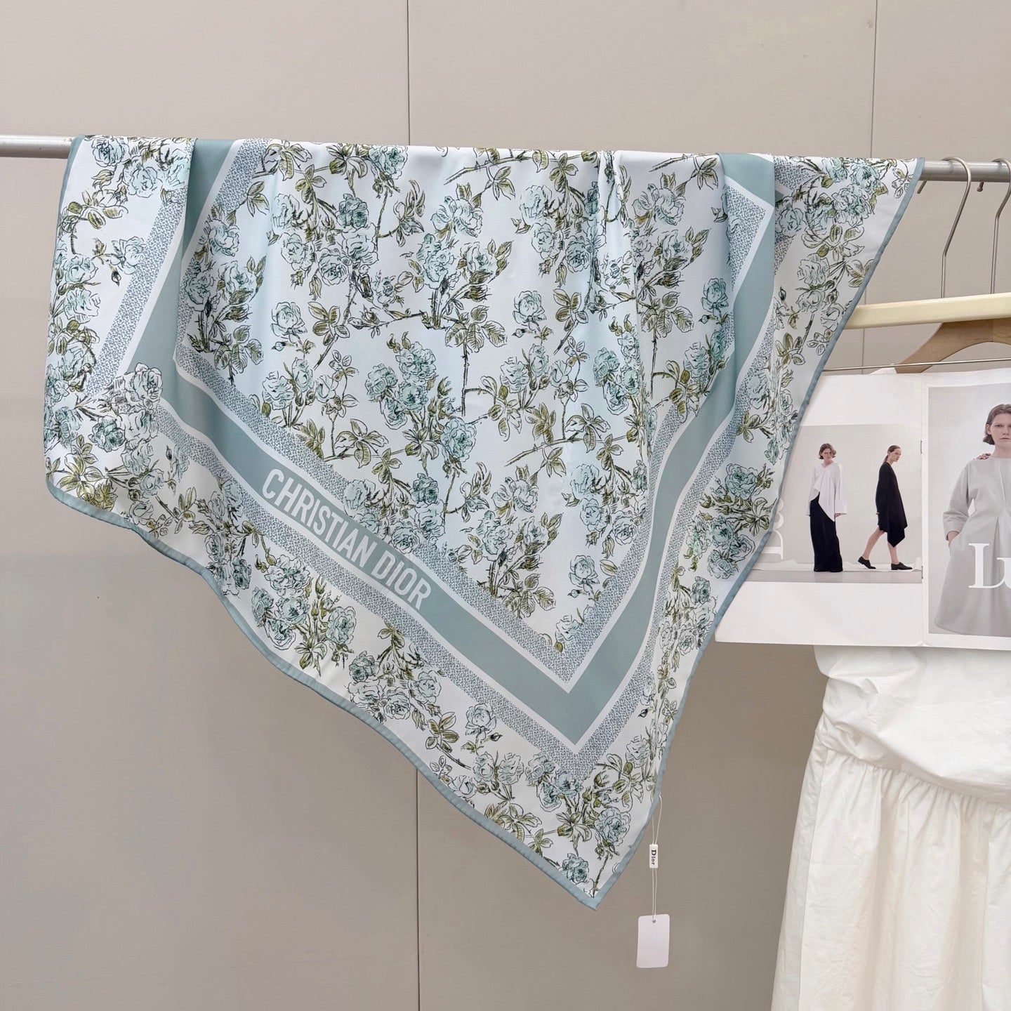 136ND17W Popular Silk Scarve