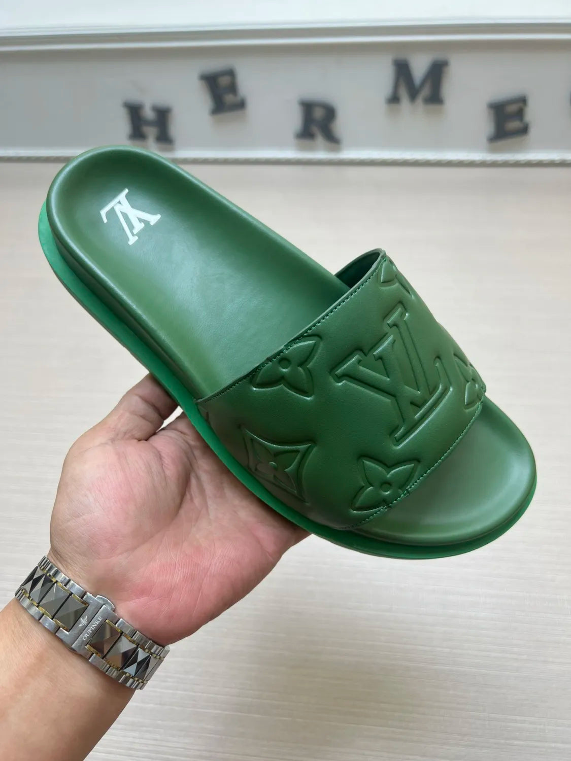 54E3Z Popular slippers