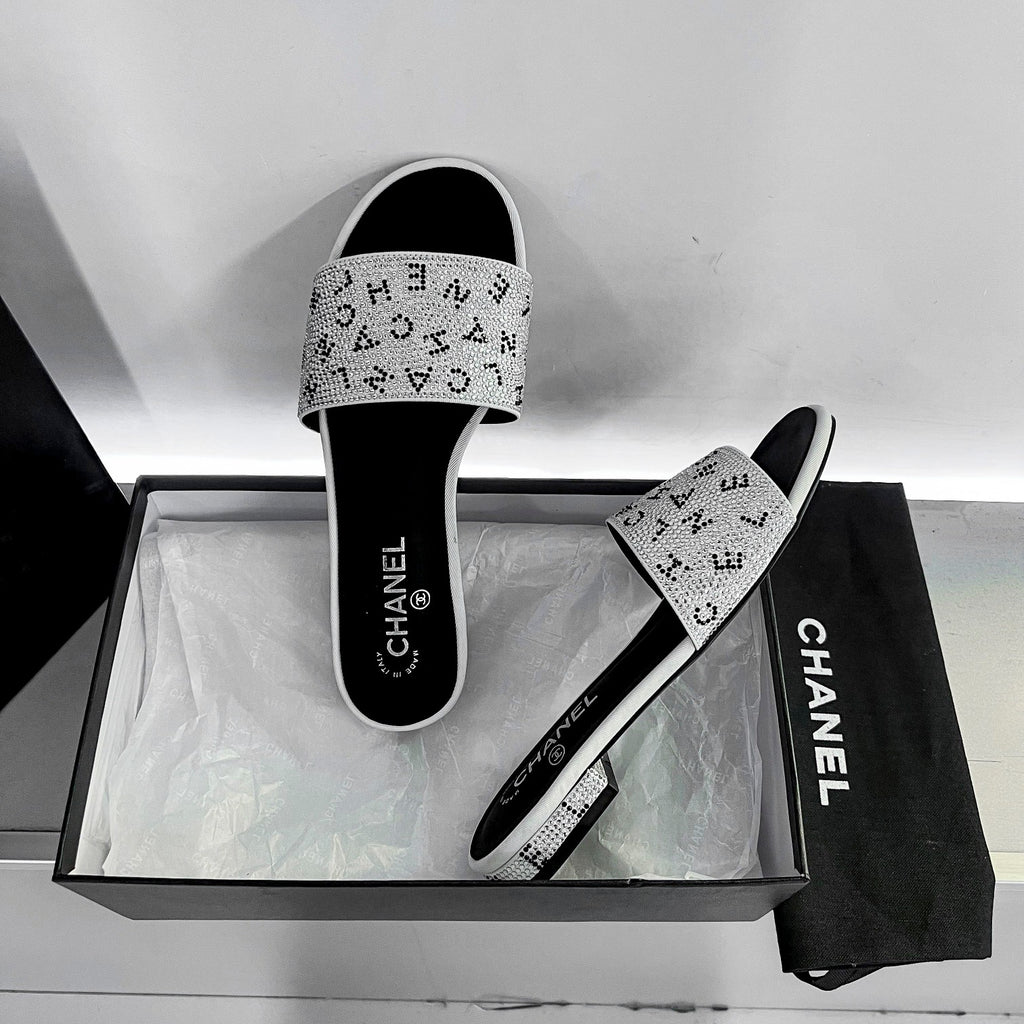 14C57Z Popular sandals