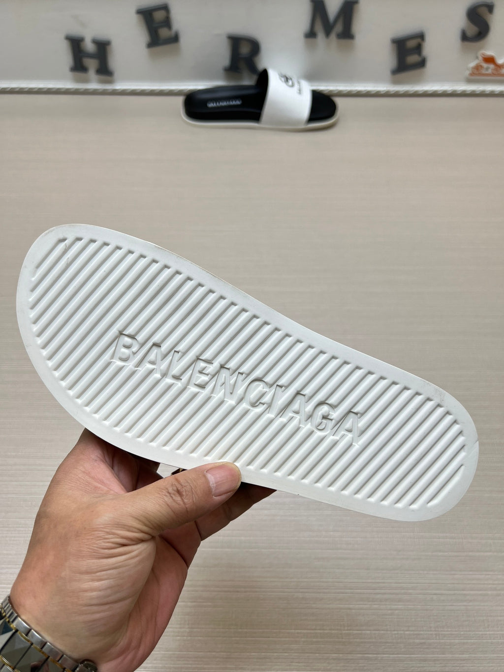54J99Z Popular slippers