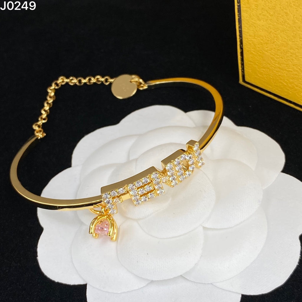 15QF24K  Popular Bracelets