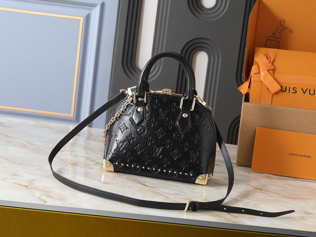 146PE87B Popular leather bag