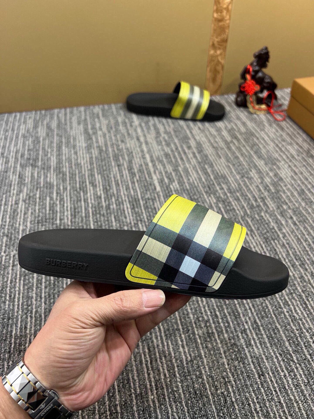 535ZR258Z Popular Slippers