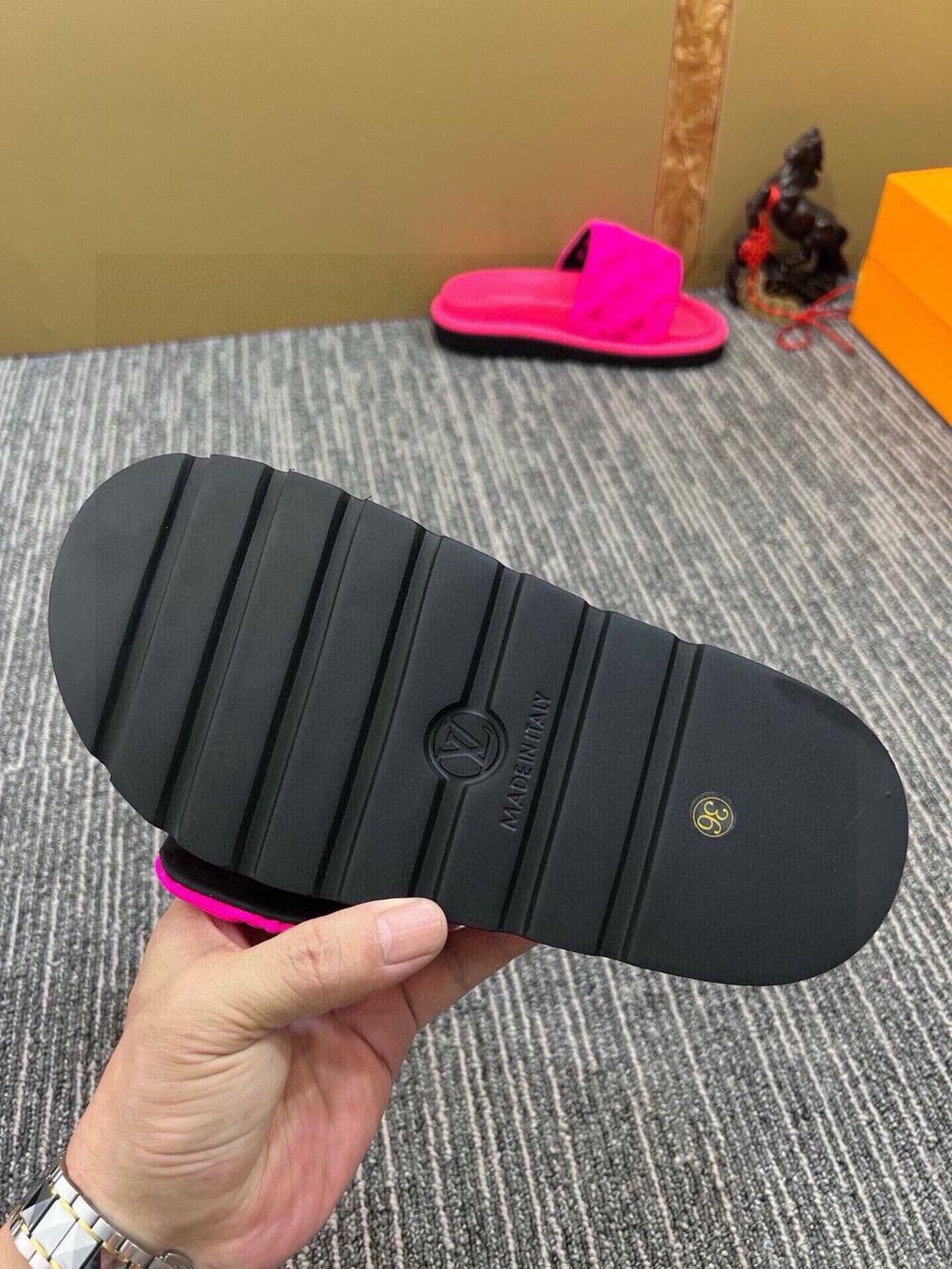 5QE13Z Popular Slippers