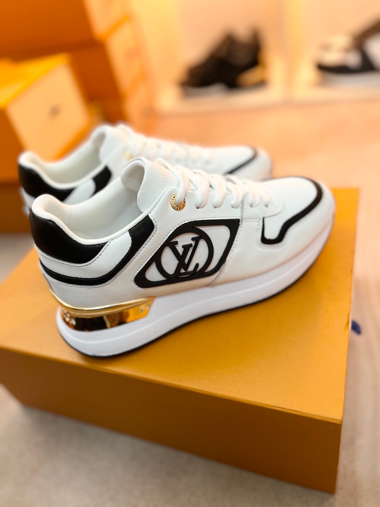 Z2P36E60 Popular high-quality leather Shoes