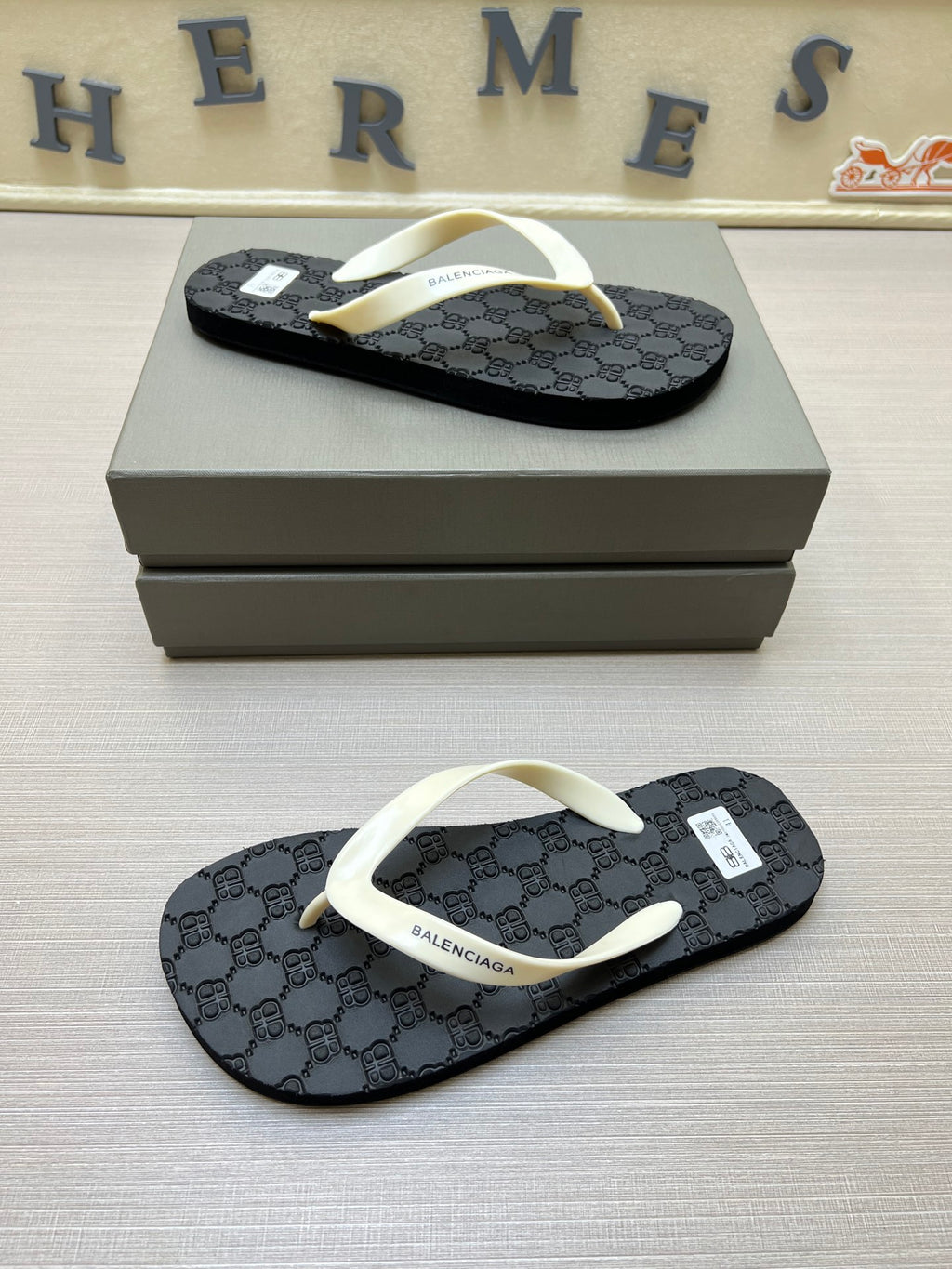 5QB16Z Popular Slippers