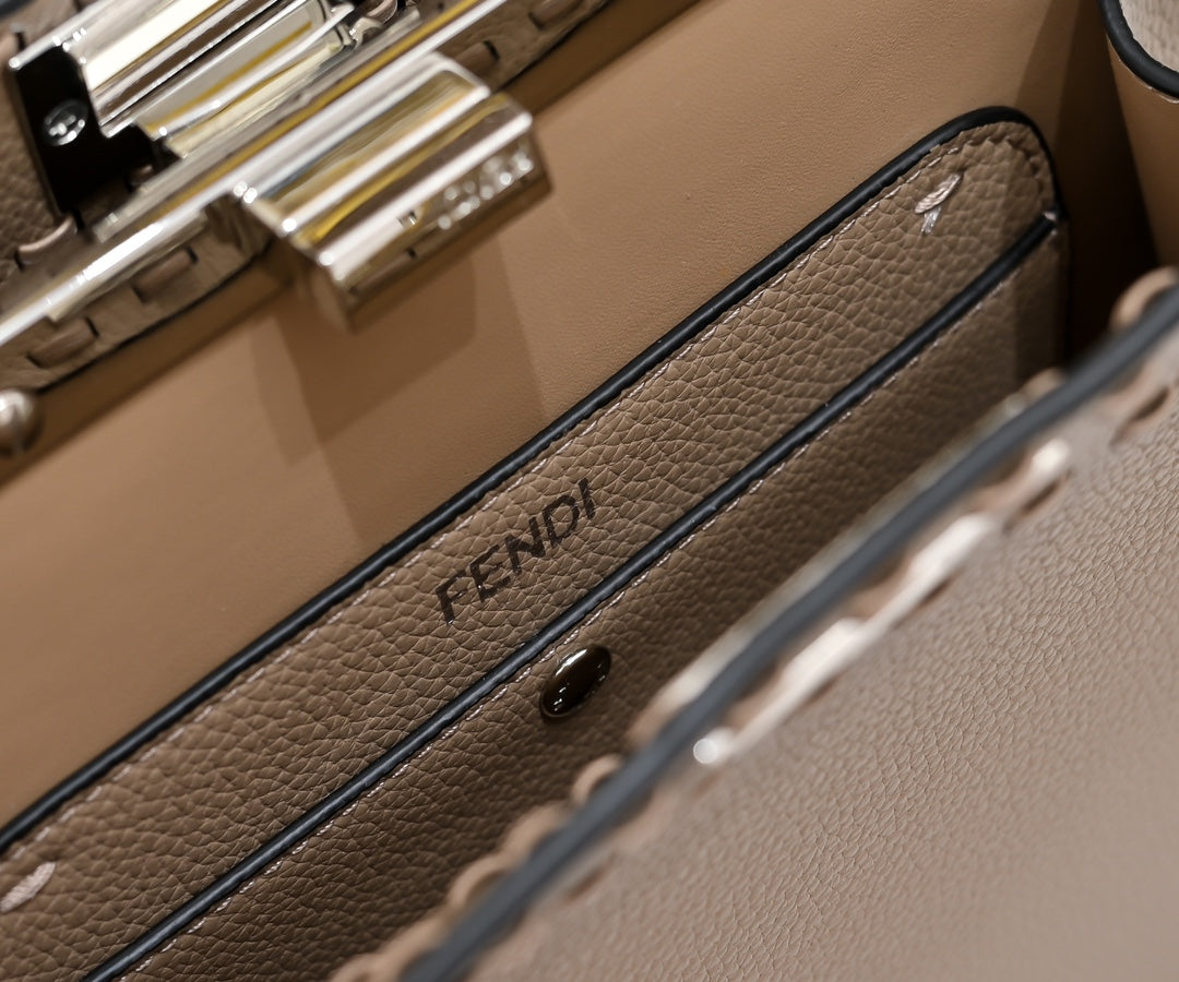 15RF136B Popular leather bag