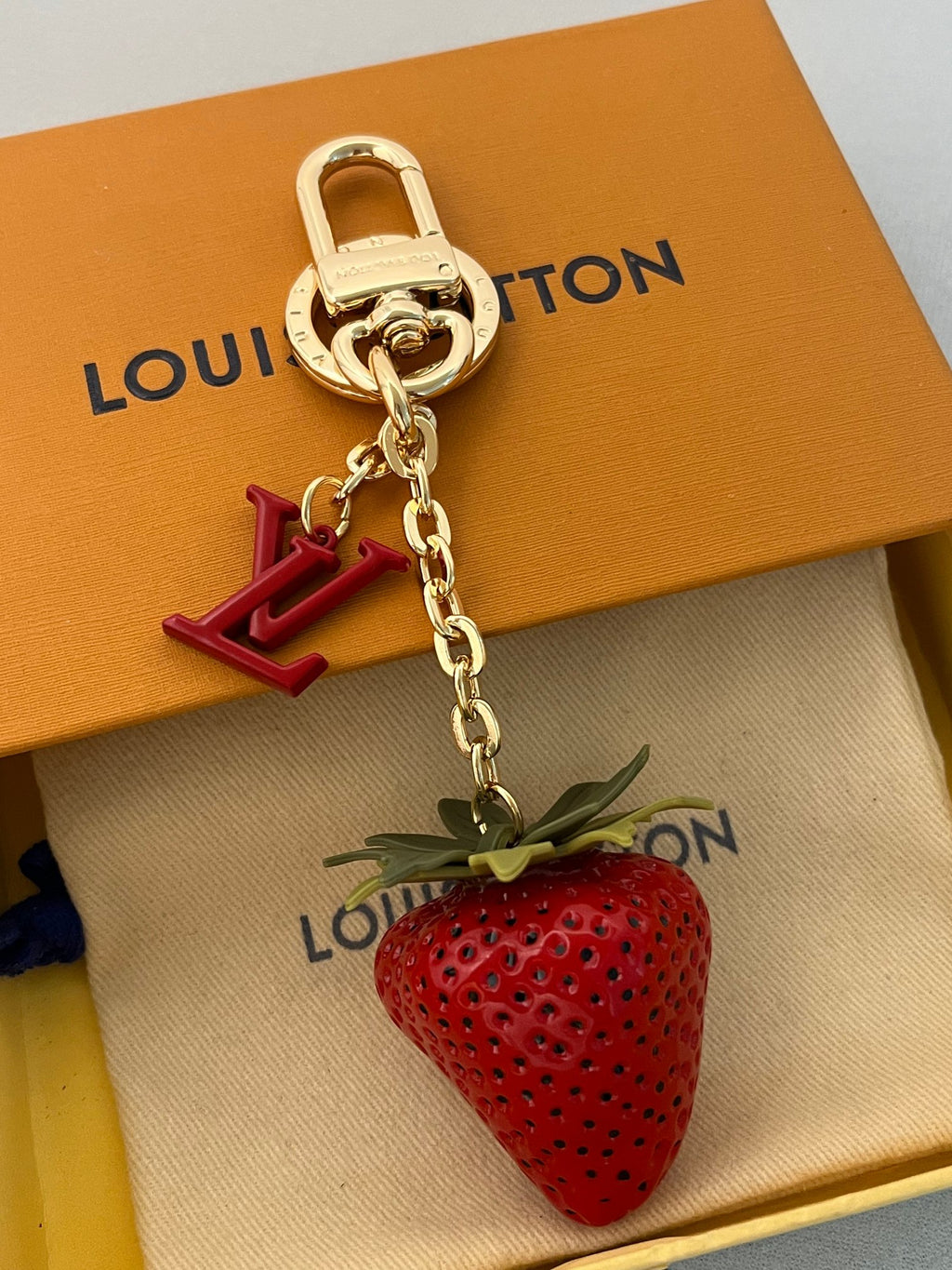 35ZE19A Popular bag 's charms accessories