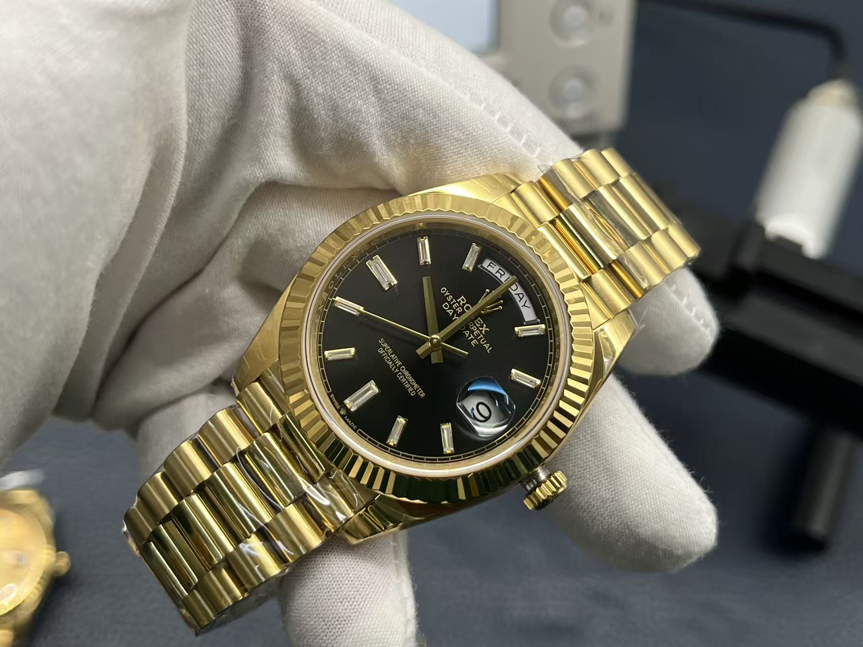 136RL12L Popular Watches