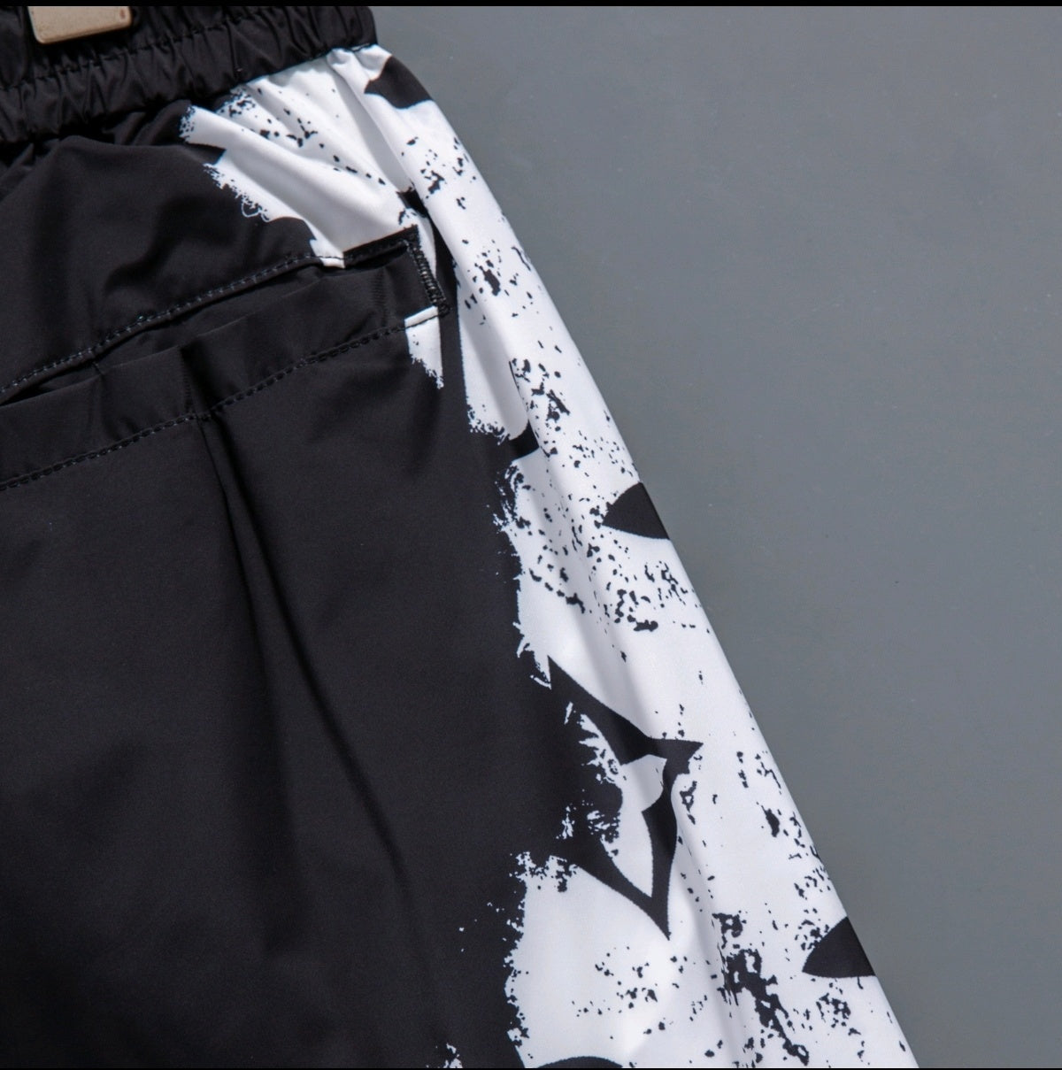 136NE2U Popular shorts
