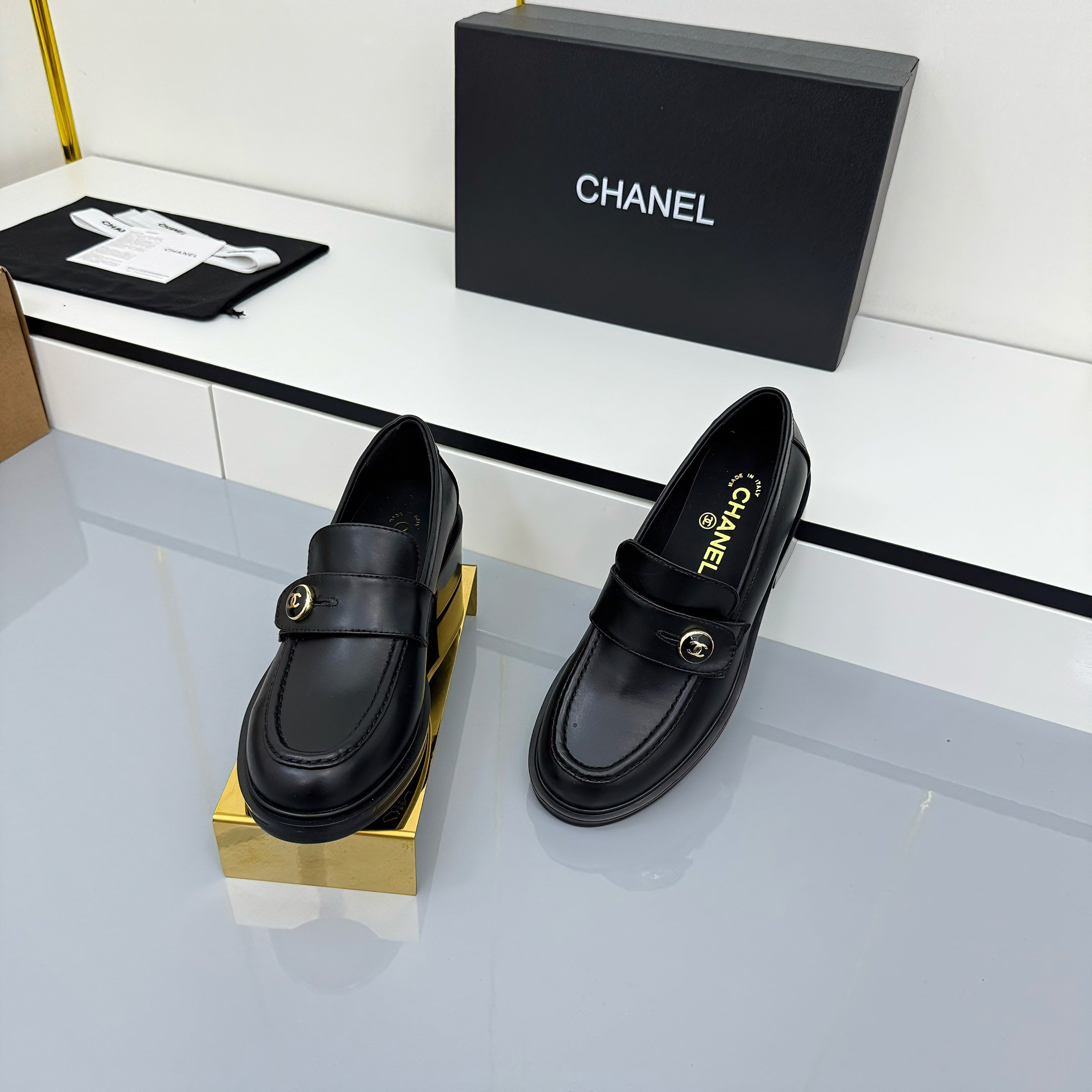 2105QC389Z Popular high-quality leather Shoes