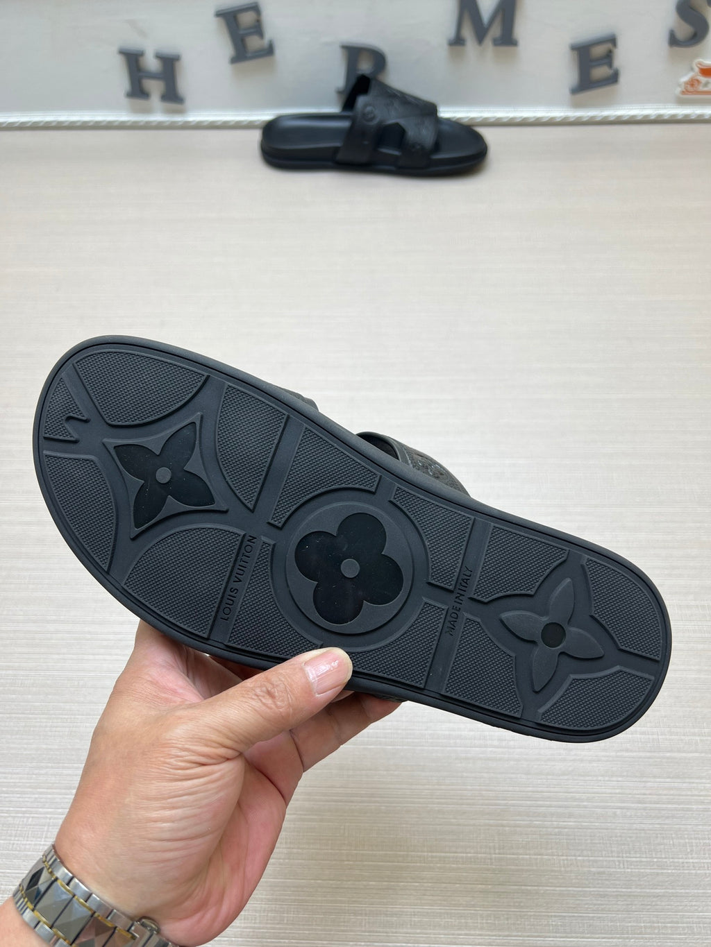 54E68Z Popular slippers